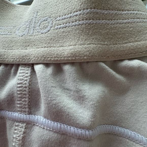 ALO Yoga Oatmeal Leggings - Picture 1 of 6